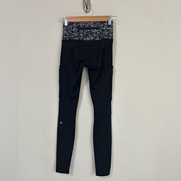 Lululemon Fresh Tracks Tight Black/Iced Wave White Reflective Leggings - Picture 10 of 13